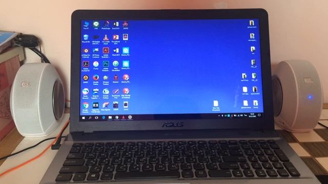 JBL Pebbles Soundtest