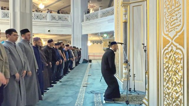 Восьмой таравих намаз | Московская соборная мечеть | 29.03.2023 смотреть онлайн