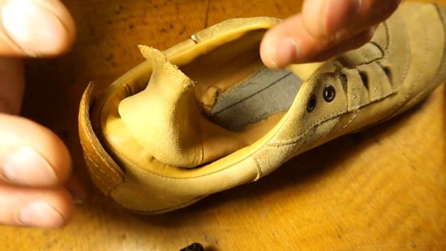 Натирают задники кроссовок. Что делать? смотреть онлайн