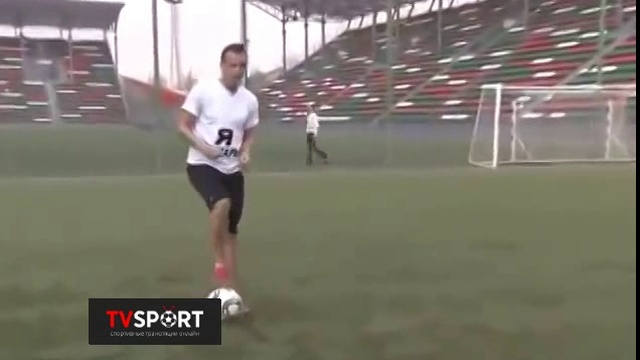 Обучение футбольным финтам