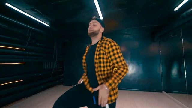 Толя Калаев, Reggaeton смотреть онлайн
