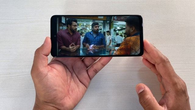 Motorola g73 5G Display and Sound Review смотреть онлайн