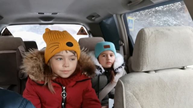 В пятницу в школе будет страшная болезнь // Софья любит музыку и танцы смотреть онлайн