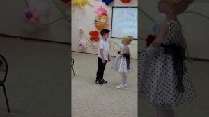 Емеля и царевна очень прикольно!