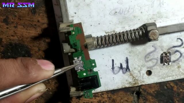 Tecno mobile charging problem | Tecno phone charging conector change | Mr. SSM смотреть онлайн