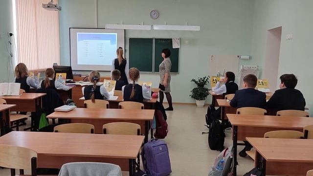 Фрагмент урока английского языка в 5Б классе. Учитель Кисюшева Д.А. смотреть онлайн