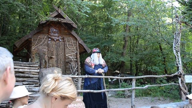 Крым Ялта 2016 июль - Поляна сказок , в гостях у Бабы-Яги смотреть онлайн