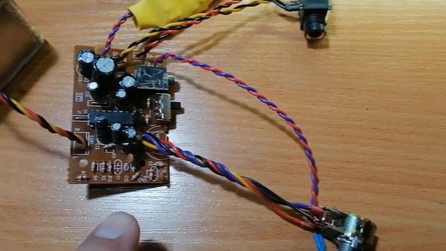 СВАРИЛ СЕБЕ УСИЛИТЕЛЬ ДЛЯ УШЕЙ! смотреть онлайн