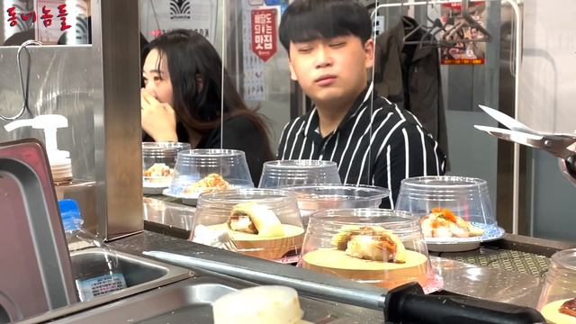 ENG/IDN/JPN] [몰카] 초밥집에서 역대급 초밥들을 눈 앞에서 본다면?!!! - [동네놈들｜HOODBOYZ] смотреть онлайн
