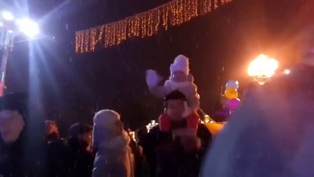Новогоднее поздравление для Ксюши смотреть онлайн