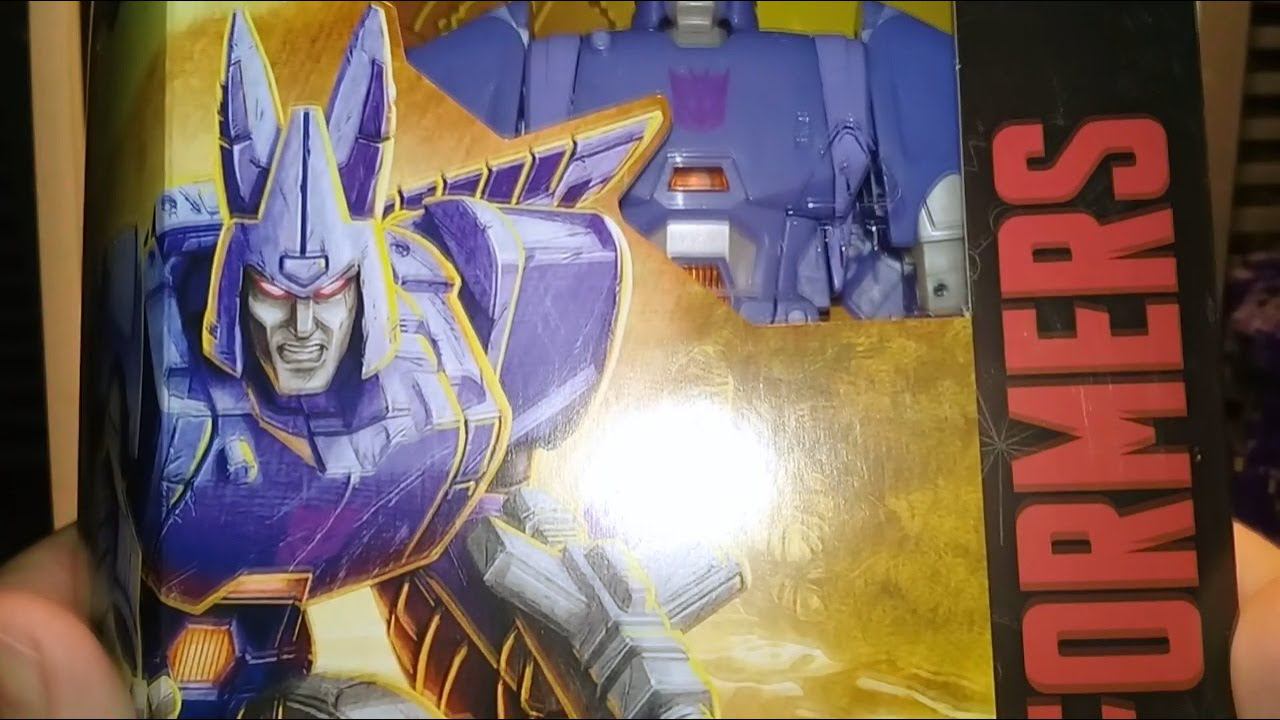Unpackaging! Cyclonus, WFC Kingdom, Voyager by Hasbro смотреть онлайн