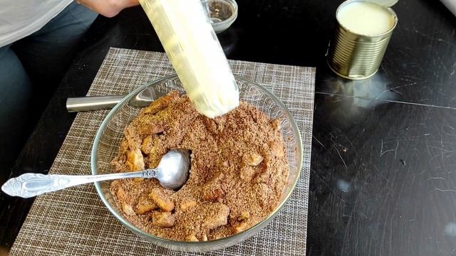 Шоколадная колбаска со сгущенкой.Любимый десерт из СССР. смотреть онлайн