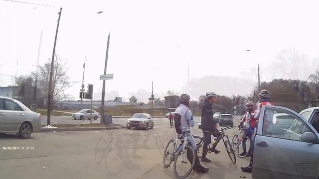 Крылатское 06.04.2014 :: у зелёного шлагбаума смотреть онлайн