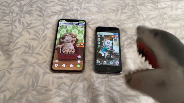 SB Movie: Shark Puppet Plays Talking Tom Gold Run!
