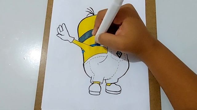Pintando desenho do Minion Bob | Os Minions смотреть онлайн
