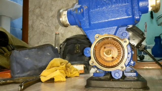 Насос гудит но не крутится.Причина неисправности. смотреть онлайн