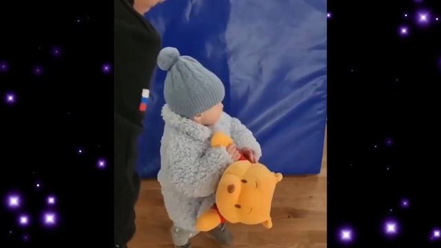 Младший сын Евгения Плющенко Арсений получил новую должность в академии отца смотреть онлайн