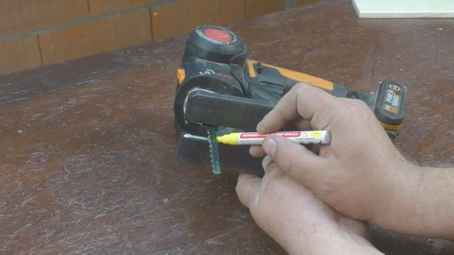 Самоделка для любого лобзика, как выпилить ровный круг электролобзиком смотреть онлайн