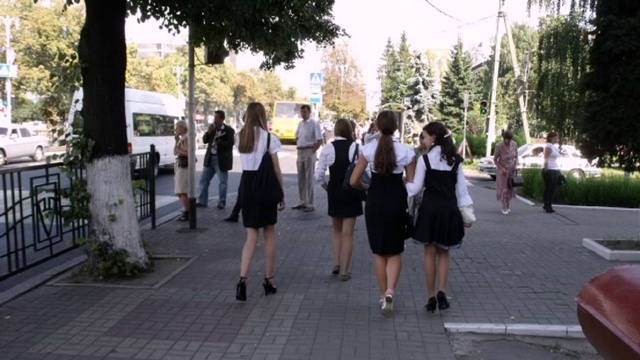 День знаний шагает по улицам Курска смотреть онлайн