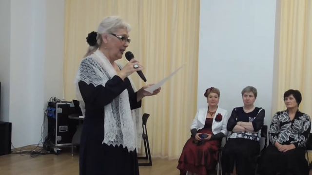 Алла Жданова читает стихи Марии Петровых смотреть онлайн