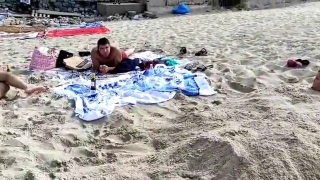 Пляж и море в Чефалу, Сицилия смотреть онлайн