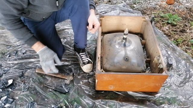 ТЕЛЕВИЗОР НА ЦВЕТМЕТ(ЧАСТЬ 3) ЧТО ВНУТРИ КИНЕСКОПА? РАЗБОР КИНЕСКОПА ТЕЛЕВИЗОРА.НИКЕЛЬ В КИНЕСКОПЕ! смотреть онлайн