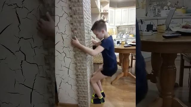 правильное приседания для детей. смотреть онлайн