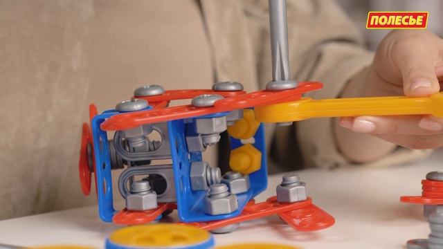 Конструктор "Изобретатель" (91 элемент) смотреть онлайн