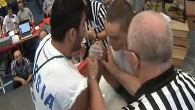 Valeriy Kostanov VS Ruslan Babayev-World of Armwrestling.com смотреть онлайн