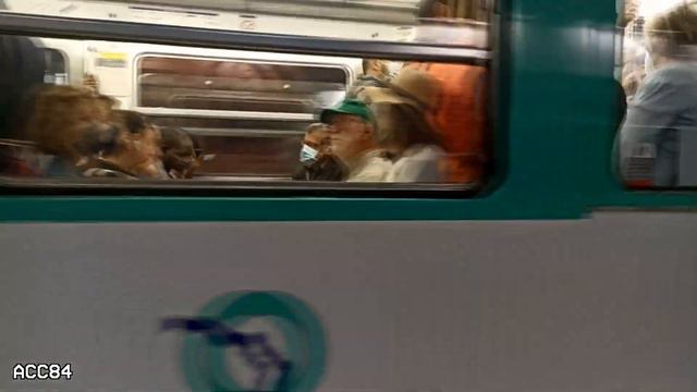 Charles Michels | Line 10 : Paris métro ( RATP MF67 ) смотреть онлайн