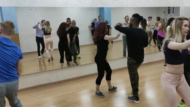 Edelmiro Bachata Lessons | Урок бачаты от Эдельмиро 26.07.2019 смотреть онлайн