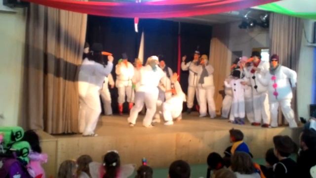 Танец снеговиков смотреть онлайн