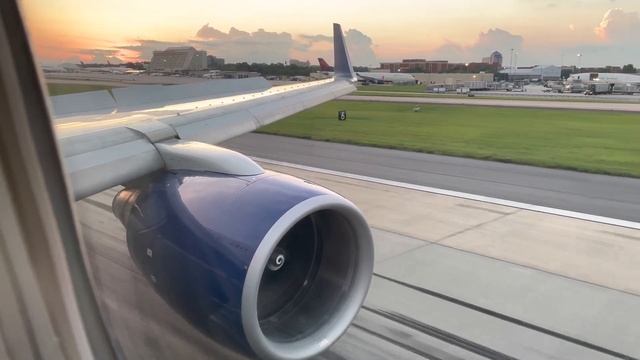 [4K]Delta 757-300 Stunningly Beautiful Dusk Landing at Atlanta смотреть онлайн