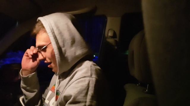 БЕЖИМ ОТ ПОЛИЦИИ!!!// ДОСТАЁМ ЛЮДЕЙ НЕ СОБЛЮДАЮЩИХ САМОИЗОЛЯЦИЮ!!!// ЧУТЬ НЕ ЗАБРАЛИ В УЧАСТОК!!! смотреть онлайн