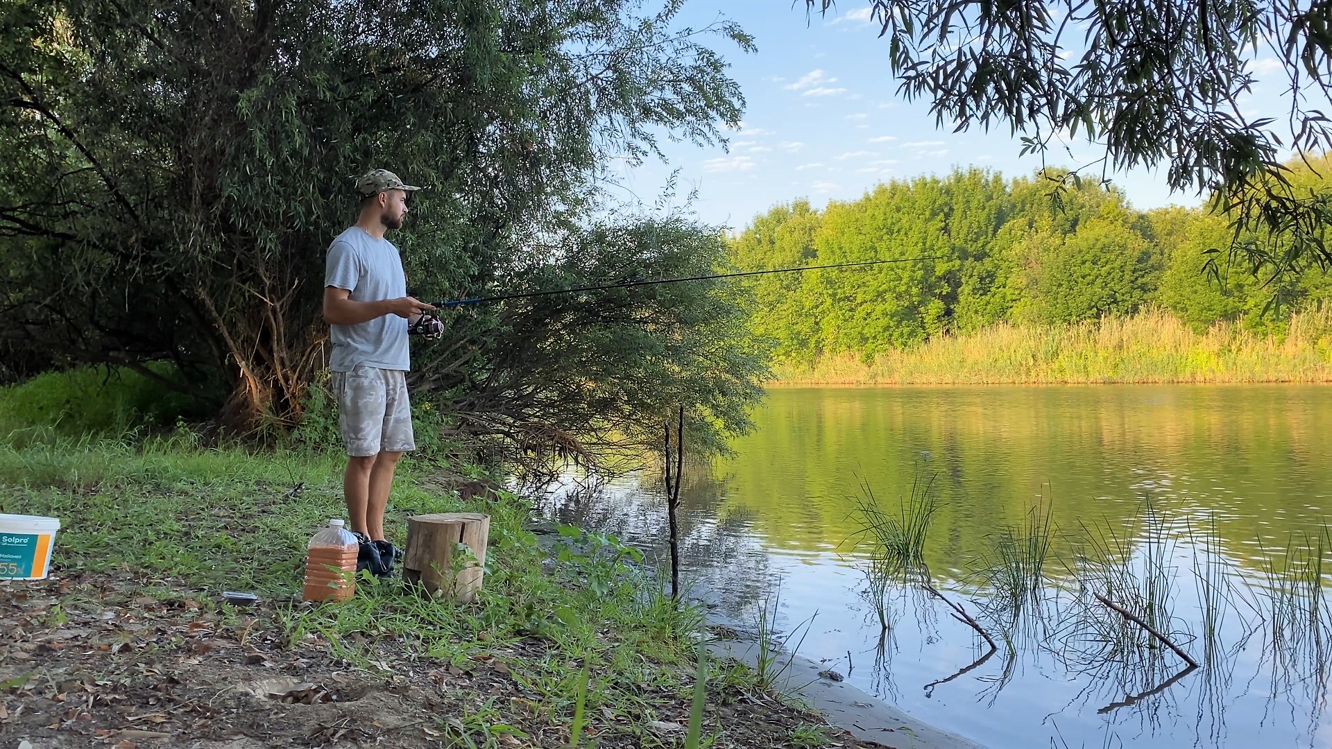 РЫБАЛКА ДЛЯ ДУШИ. ЗАКОРМИЛ И ПОНЕСЛАСЬ. ЛОВЛЯ МИРНОЙ РЫБЫ НА ДОНКИ В ЖАРУ +42. Астрахань 2023. смотреть онлайн