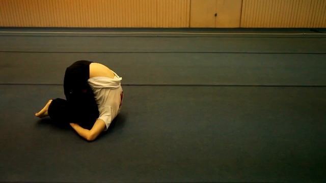 Как научиться сальто назад? - Yourways tutorial смотреть онлайн