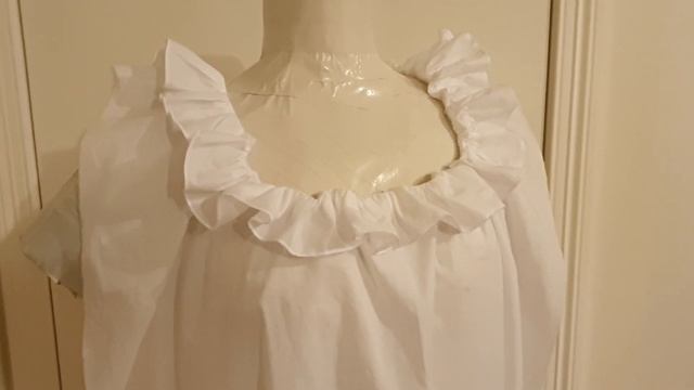 Making an 18th Century Chemise - Arcadian Shepherdess Project смотреть онлайн