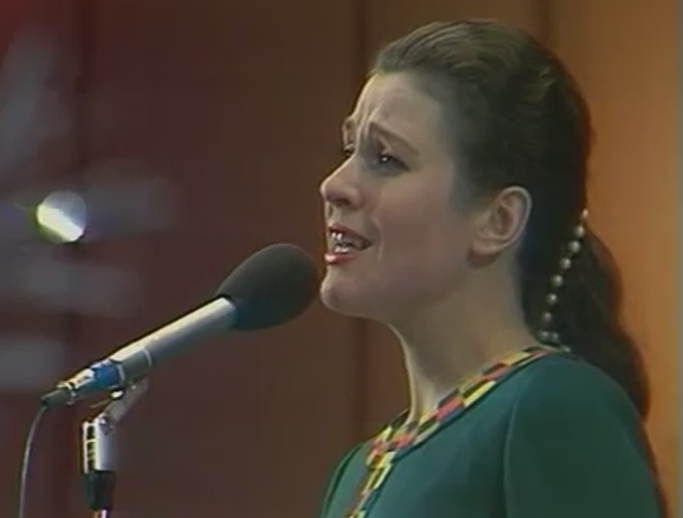 Толкунова - Поговори со мною, мама. смотреть онлайн