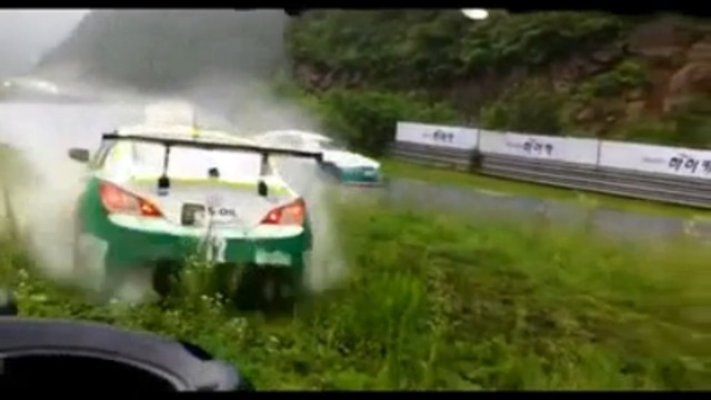 Занесло на скользкой дороге смотреть онлайн