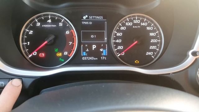 How to reset tire pressure on a Mitsubishi Eclipse Cross смотреть онлайн
