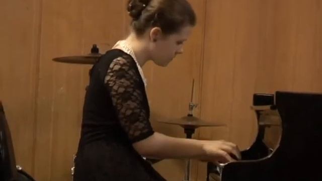 Петрушенко Яна (Хинастера А.) - Три аргентинских танца (Рахманинов С., Володось А.) смотреть онлайн