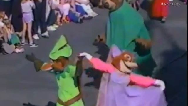 Here comes Santa Claus (Walt Disney World version) смотреть онлайн