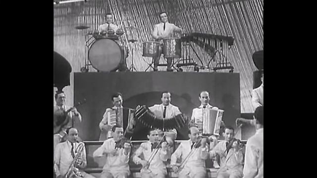 Джаз оркестр под управлением Александра Цфасмана - Голубое Небо (1944) (Blue skies) смотреть онлайн