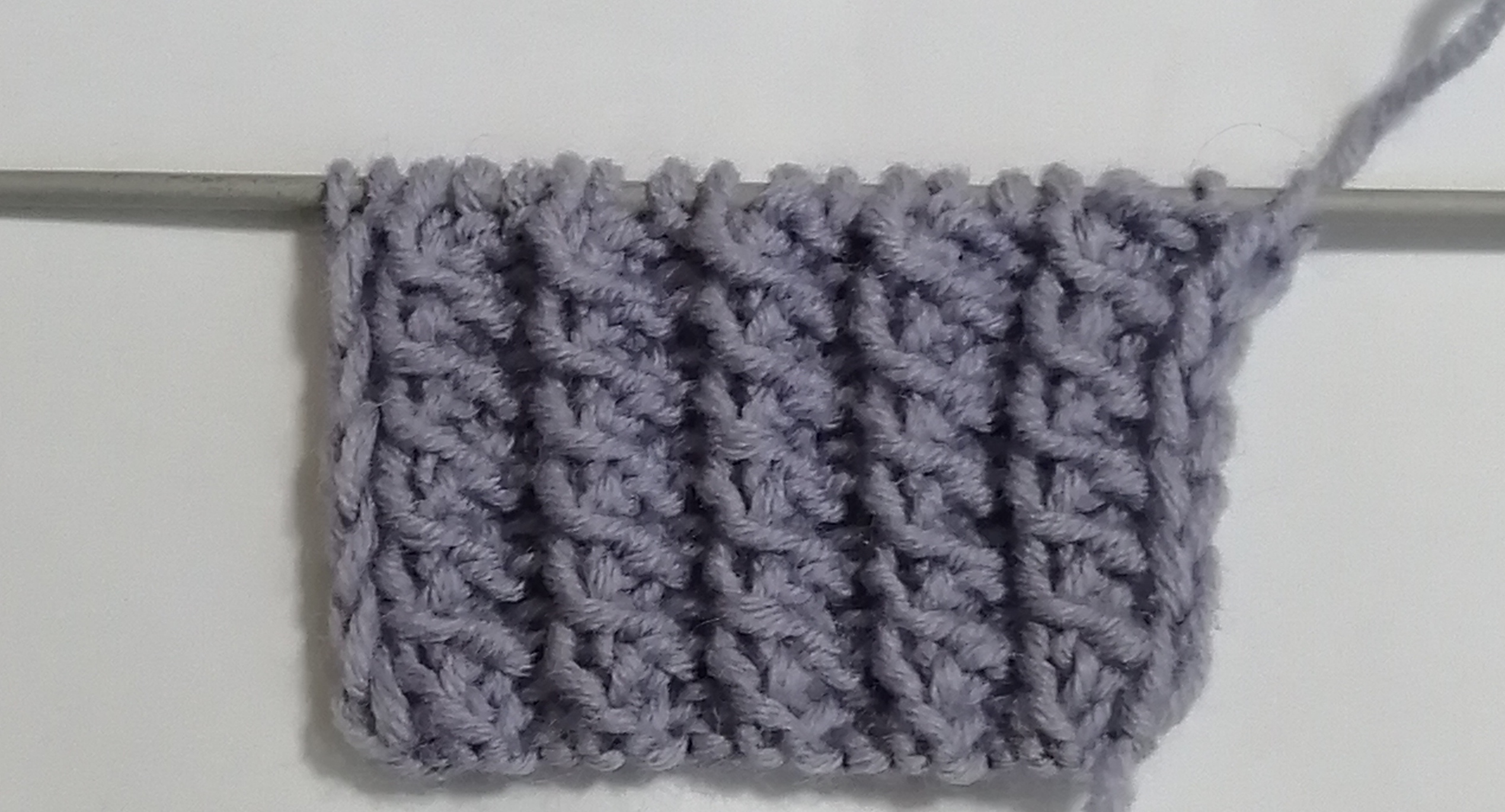 Необычная резинка 1 на 2 спицами смотреть онлайн