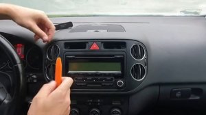 VW Golf Plus , Tiguan - Как Снять Магнитолу