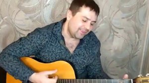 ИДЁТ ПАРНИШКА УЛИЦЕЙ