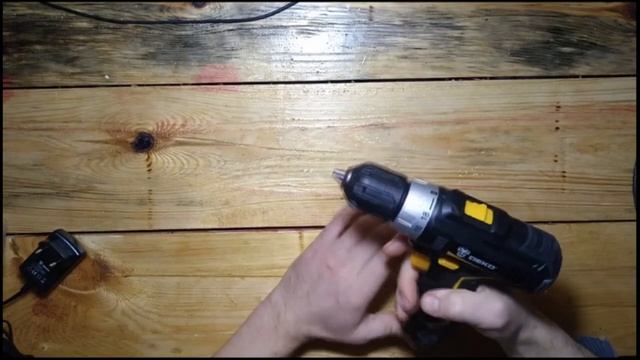 Шуруповерт DEKO GCD12DU3 12V обзор тест вкручивание саморезов в метал смотреть онлайн