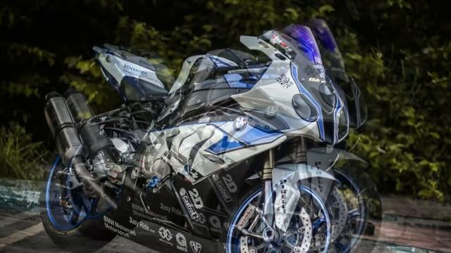 The Super Sportbike BMW S1000RR HP4 - The 2017 BMW HP4 Race