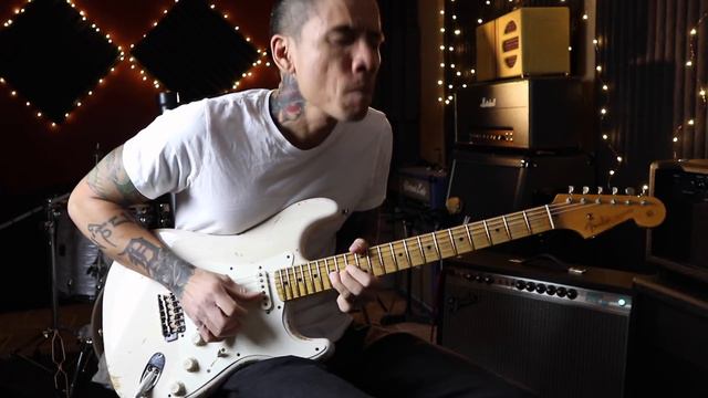 Greatest Blues Guitar Tone Ever With These 2 Pedals! Guitar Tips - Tutorial - Gear смотреть онлайн