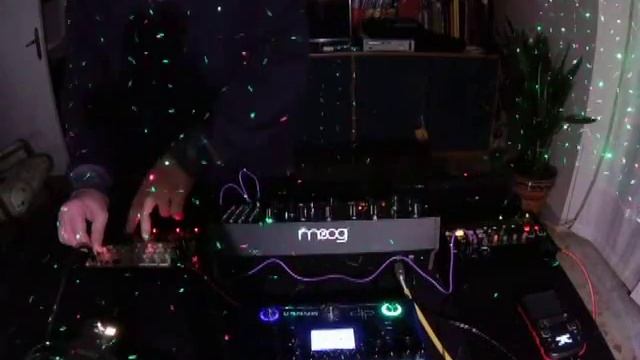 moog mother 32, korg volca beats, korg volca keys, mini kaoss pad 2, mooer ocean machine, istomp смотреть онлайн